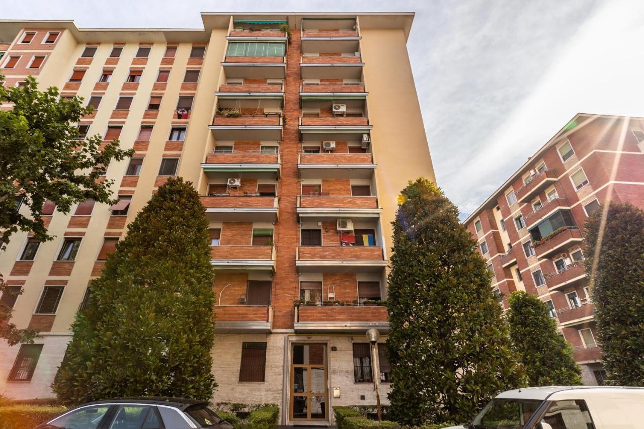 Rosselli 13 Milan Apartment Екстер'єр фото